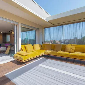 https://luxury-venice-penthouse-roof-terrace.hotelinveneto.com